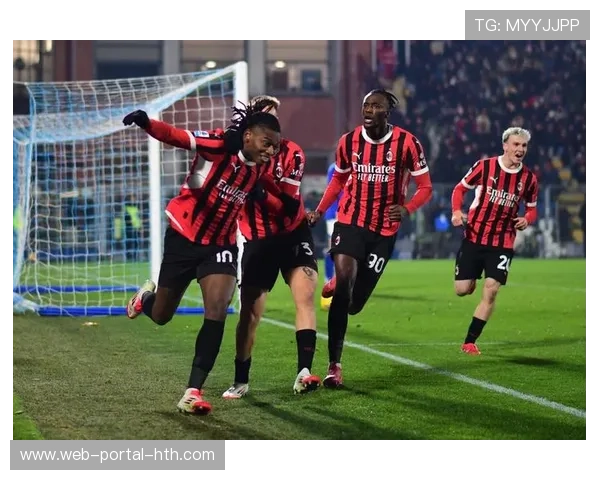 意甲：AC米兰3-1逆转科莫，拉比奥双响